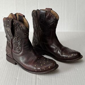 Bed Stu Cobbler Series Womens 6 Starling Distressed Studded Ankle Western Boots
